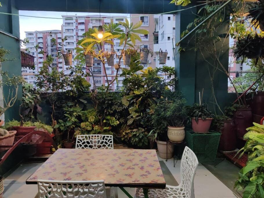 The Nook Rooftop Condo And Garden Guwahati Exterior foto